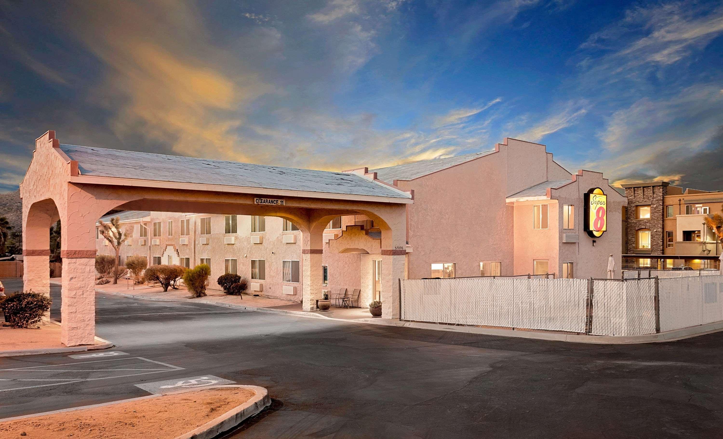 Motel Super 8 By Wyndham Yucca Val/Joshua Tree Nat Pk Area Yucca Valley Exterior foto